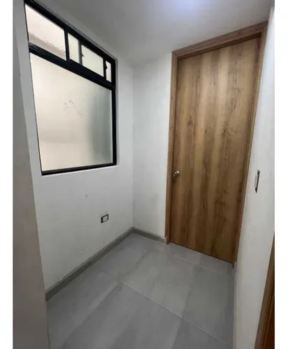 Excelente Inversión Por Su Ubicación Sabaneta 61 Mt/ 3 Alc/ Edificio