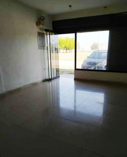Imagen 4 de 8 de Se Venden 2 Locales Comerciales La Isabelica 04141426682