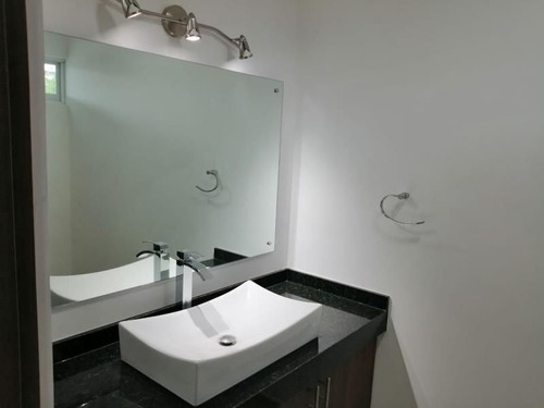 Imagen 18 de 25 de Casa En Venta En Lomas De Juriquilla