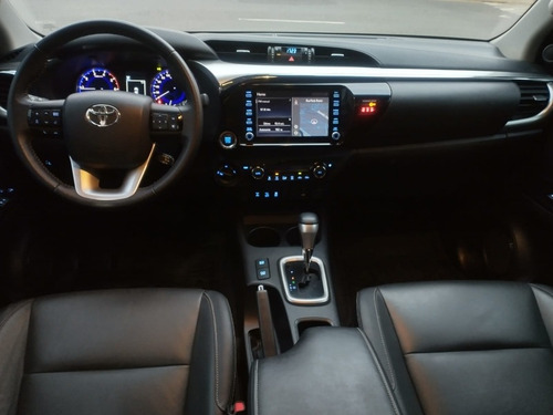 Imagem 5 de 13 de Toyota Hilux Hilux 2.8 Srv 4x4 Diesel