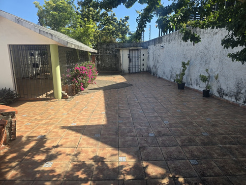 Casa En El Millón 200 M2 De Construcción
