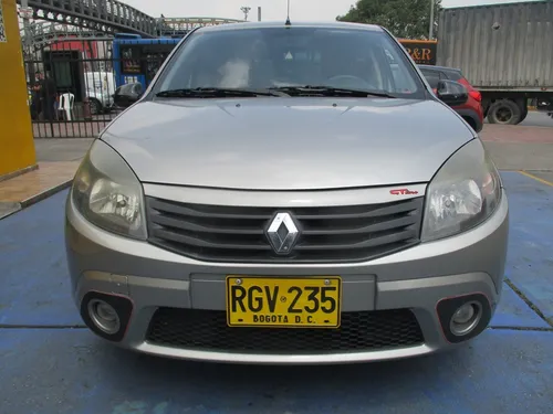 Renault Sandero Gt Line 4x2 1600cc Mt Aa