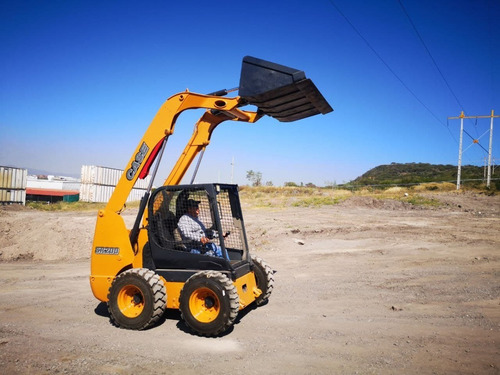Imagen 1 de 14 de 07) Minicargador Case Sr200 2014