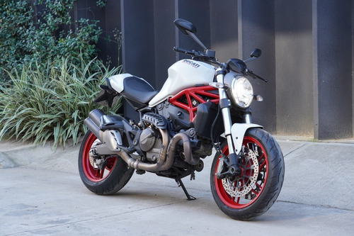 Imagen 2 de 18 de 2017 Ducati Monster 821