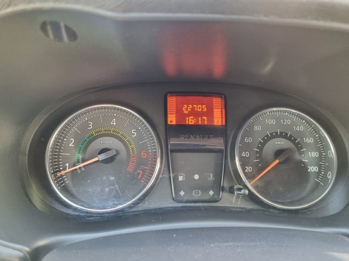 Imagen 22 de 25 de Renault Clio 2016 1.2 Mio Confort Pack
