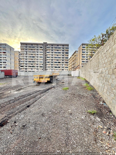 Se Vende Terreno En Playa Grande.