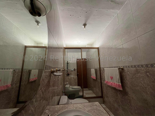 Apartamento En Los Rosales #25-380