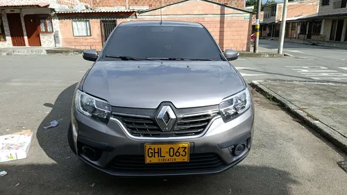 Renault Logan 1.6 Expression / Life +
