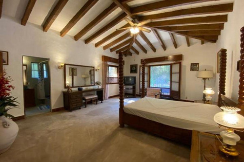 Casa Sola En Las Palmas, Cuernavaca, Morelos - Caen-er-866-cs