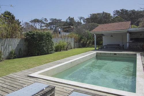 Casa En Venta De 3 Dormitorios En Montoya (ref: Est-387)