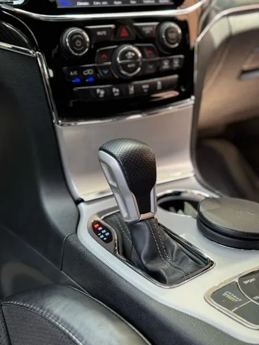 Jeep Grand Cherokee Srt8 2020