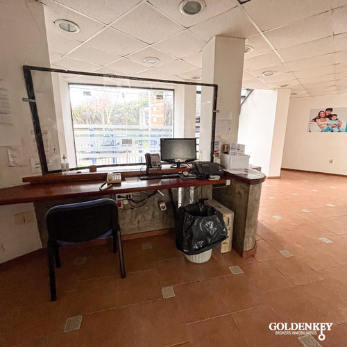 Venta Logística Depósito Y Oficinas Barrio La Blanqueada
