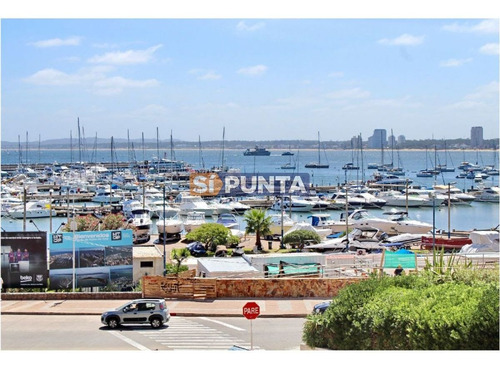 Imagen 12 de 28 de - Apartamento Para La Venta En Península- Punta Del Este Con Muy Linda Vista Al Puerto...
