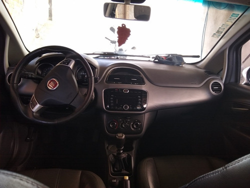 Fiat Punto 1.6 16v Essence Flex 5p 2015