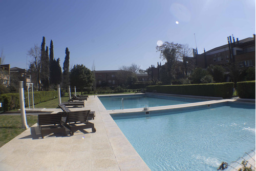 Departamento En Venta Ubicado En Las Mercedes, Pilar, G.b.a. Zona Norte