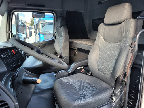 Mercedes Benz Axor 1933 Toco 4x2 Ano 2016/16 Automático