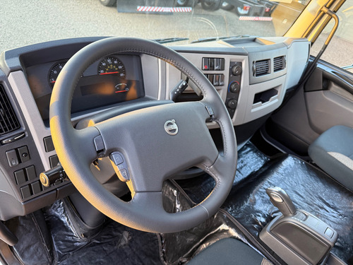Volvo Vm 270 2021 Baú Sider Completo