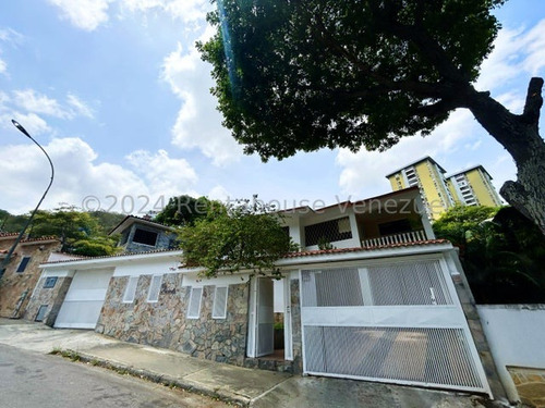 Estupenda Casa De Dos Niveles Para La Venta Colinas De Bello Monte 24-22061af