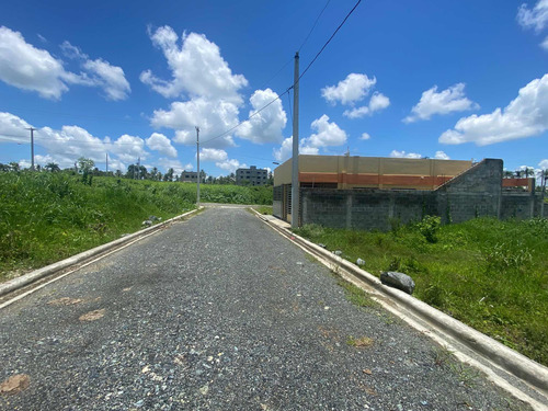 Terrenos En Residencial Con Todos Los Servicios Funcionando