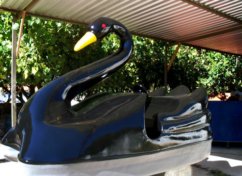 Imagem 3 de 11 de Pedalinhos Direto Da Fábrica .