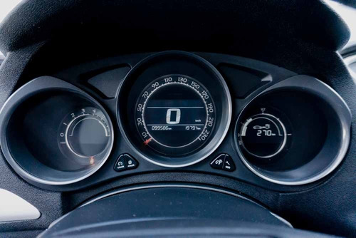 Imagen 11 de 15 de Citroen C4 Lounge Hdi 2015