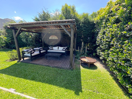 Casa En Venta En Barrio Cerrado Villa Olivos - Venta Particular