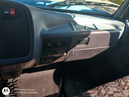 Imagem 13 de 25 de Mercedes Benz 1318 Ano 2010 Baú Sider Truck