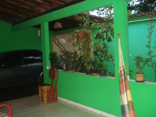 Imagem 3 de 14 de Casa 03 Quartos Bairro Horto