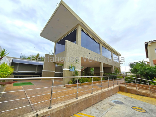 Casa En Venta Ubicada En Urbanismo Privado Villa Paris Cabudare Katty Vasquez Kv- Cod 25 -19682