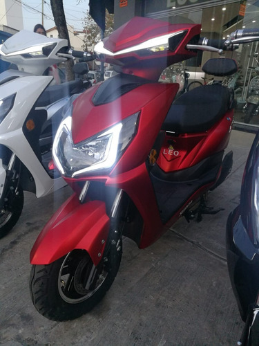 Imagen 21 de 25 de Moto Electrica Scooter Leo Sunra 2022 0 Km No Spy No Lucky