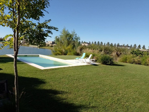 Imagen 2 de 26 de Hermosa Casa Al Agua En San Matias