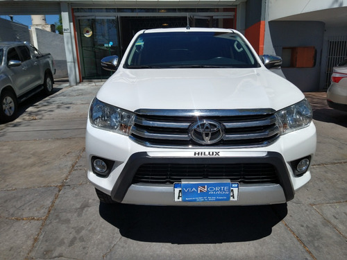Imagen 4 de 10 de Toyota Hilux Srv 4x2 2017