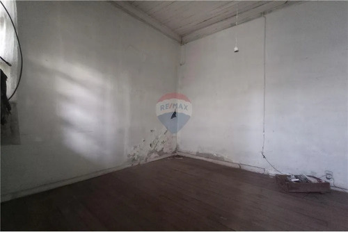 Amplia Casa/oficina En Arriendo!