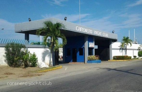 Imagen 2 de 3 de Acción + Puestos En Carenero Yacht Club Lv1411