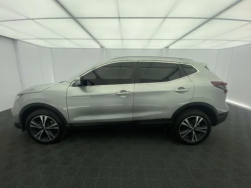 Nissan Qashqai 2.0 Advance 142 hp