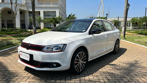 Volkswagen Jetta 2.0 Tsi Highline 4p