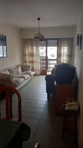 3 Ambientes C/cochera En Venta En La Perla