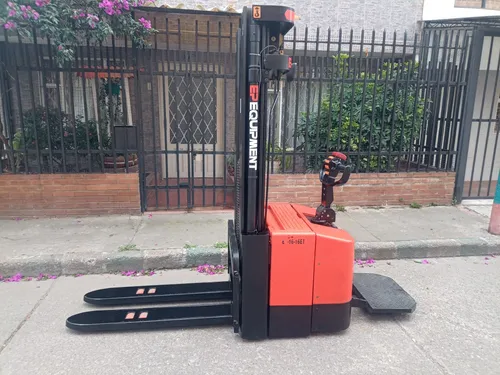 Montacarga Apilador Telescopico