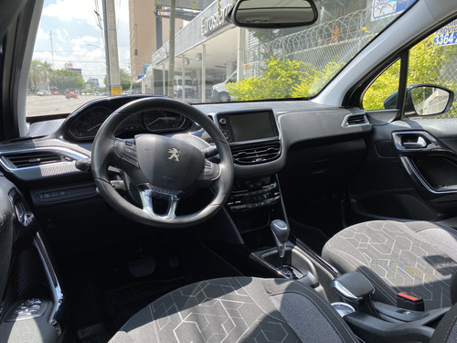 Peugeot 2008 1.2 Puretech Allure Pack