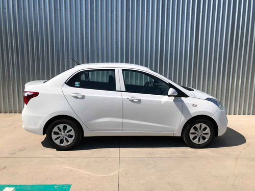Imagen 6 de 15 de Hyundai Grand I10 2018 1.2 Hb Gl Mid Mt