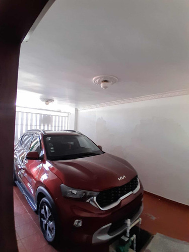 Venta De Edificio De 3 Nivele Alma Rosa Primero I
