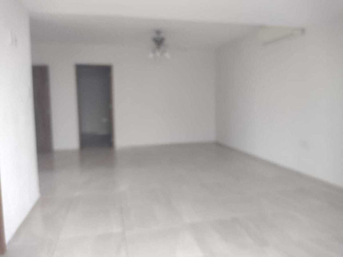 Casa De 4 Recamaras Y Alberca, Frac. Lomas Del Sol, Rivera Veracruzana