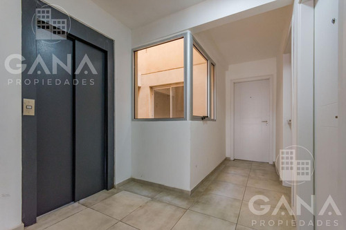 Venta Departamento En Echesortu Rosario. 2 Dormitorios Con Balcón Y Terraza
