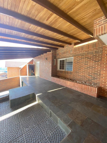 Imagen 19 de 23 de Townhouse En Urbanización Loma Linda El Hatillo Caracas