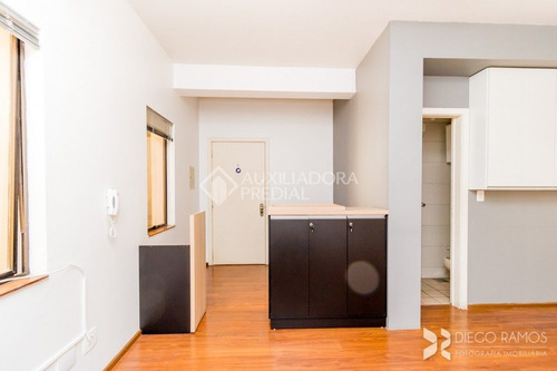 Imagem 10 de 15 de Sala/conjunto - Auxiliadora - Ref: 301374 - V-301374