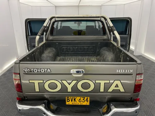 Toyota Hilux 2.4 Ex
