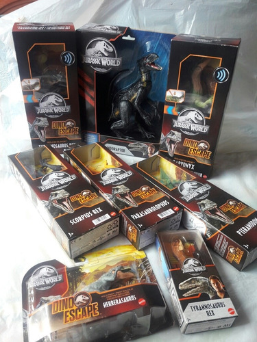 Imagen 8 de 9 de Dinosaurio Velociraptor Blue Jurasick Articulado Mattel