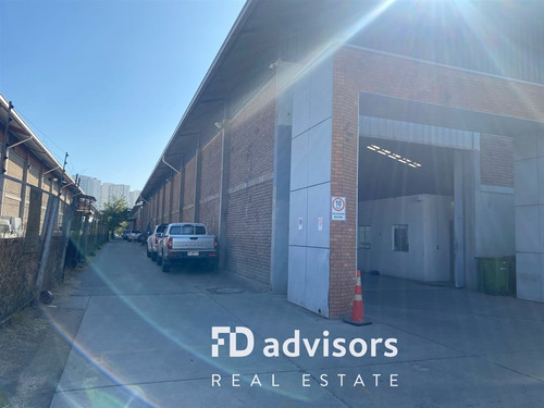 Arriendo De Bodega 1.947 M2 - Macul