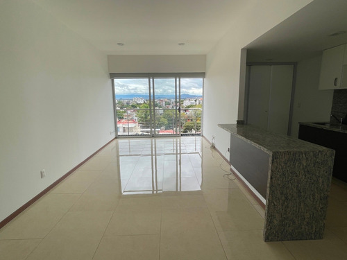 Imagen 1 de 14 de Excelente Vista Y Distribución En Gran Tower Del Valle