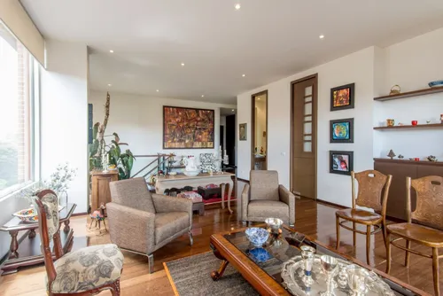 Apartamento En Venta En El Chicó. Cod V2645